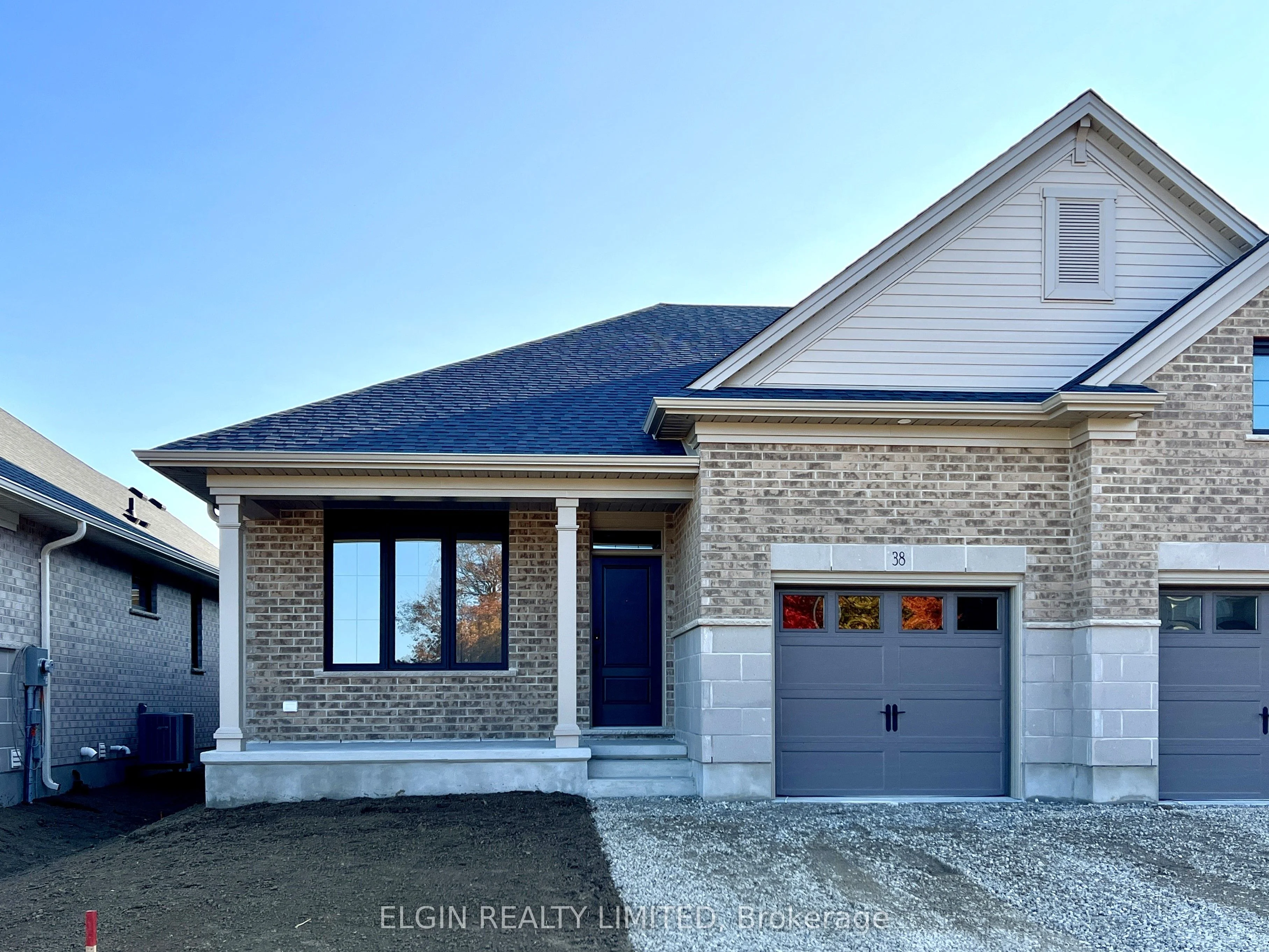 Semi-Detached in St. Thomas