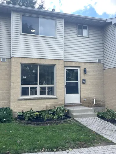 Condo Townhouse in London South