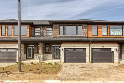 Att/Row/Townhouse in Brantford