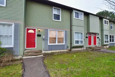 Condo Townhouse in London North