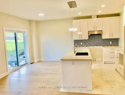 Condo Townhouse in London South