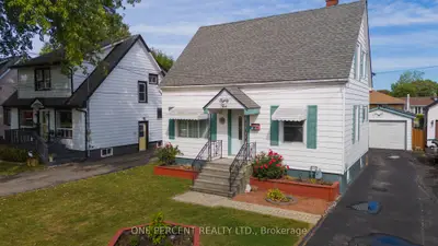 Detached in Port Colborne