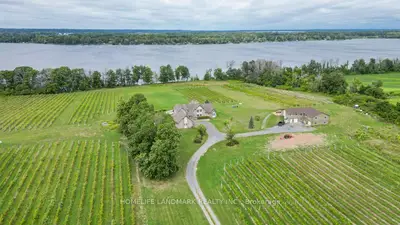 Farm in Greater Napanee
