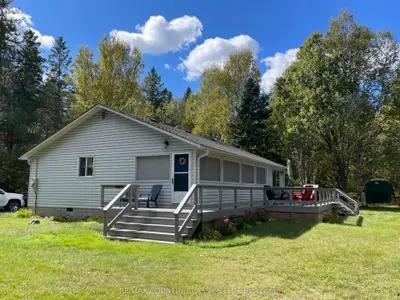Detached in Hastings Highlands
