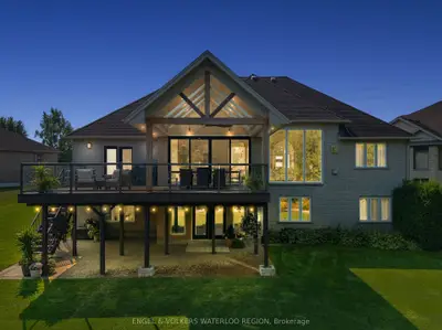 Detached in Wellesley