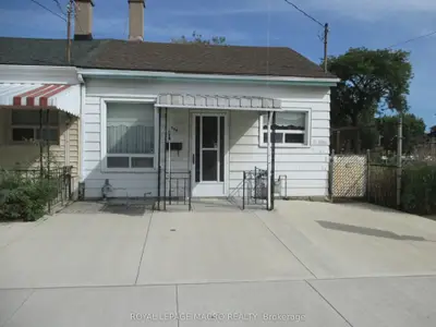 Semi-Detached in Hamilton
