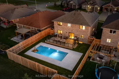 Detached in Belleville
