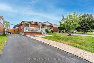 Detached in Hamilton