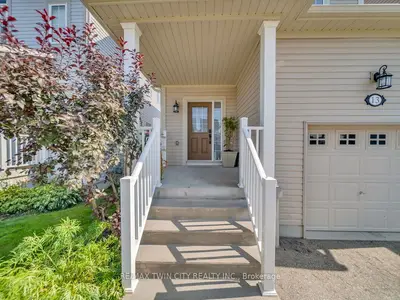 Detached in Centre Wellington