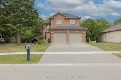 Detached in Middlesex Centre