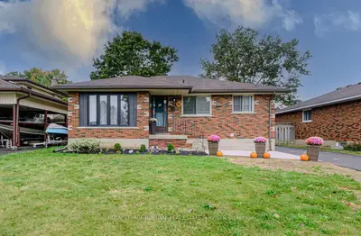 Detached in Brant