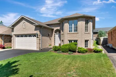 Detached in Brantford