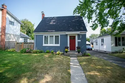 Detached in Brantford