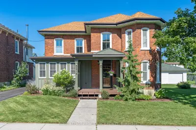 Detached in Belleville