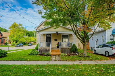 Detached in Waterloo