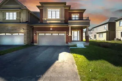 Detached in Brantford