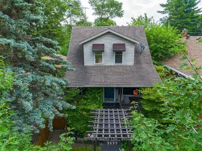 Detached in Windsor