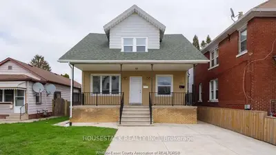 Detached in Windsor