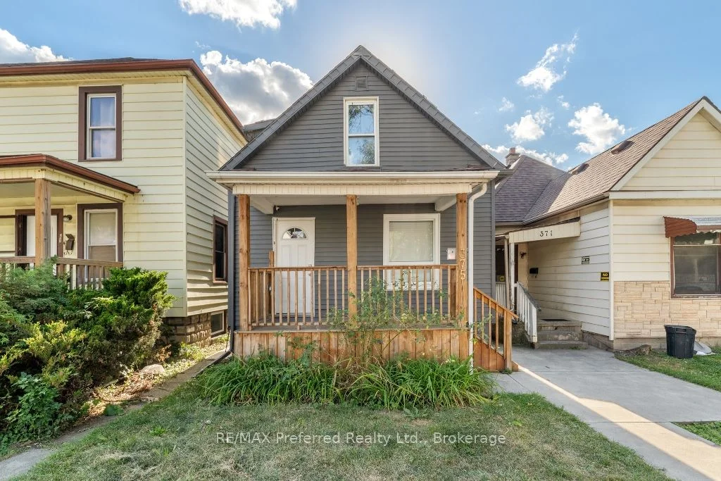 Detached in Windsor
