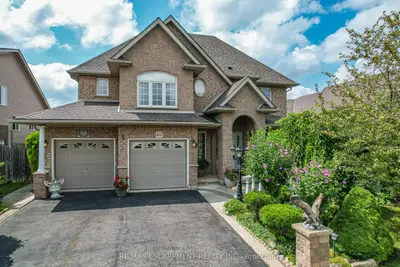 Detached in West Lincoln