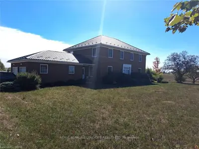Detached in Woolwich