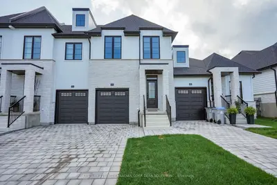 Att/Row/Townhouse in Middlesex Centre
