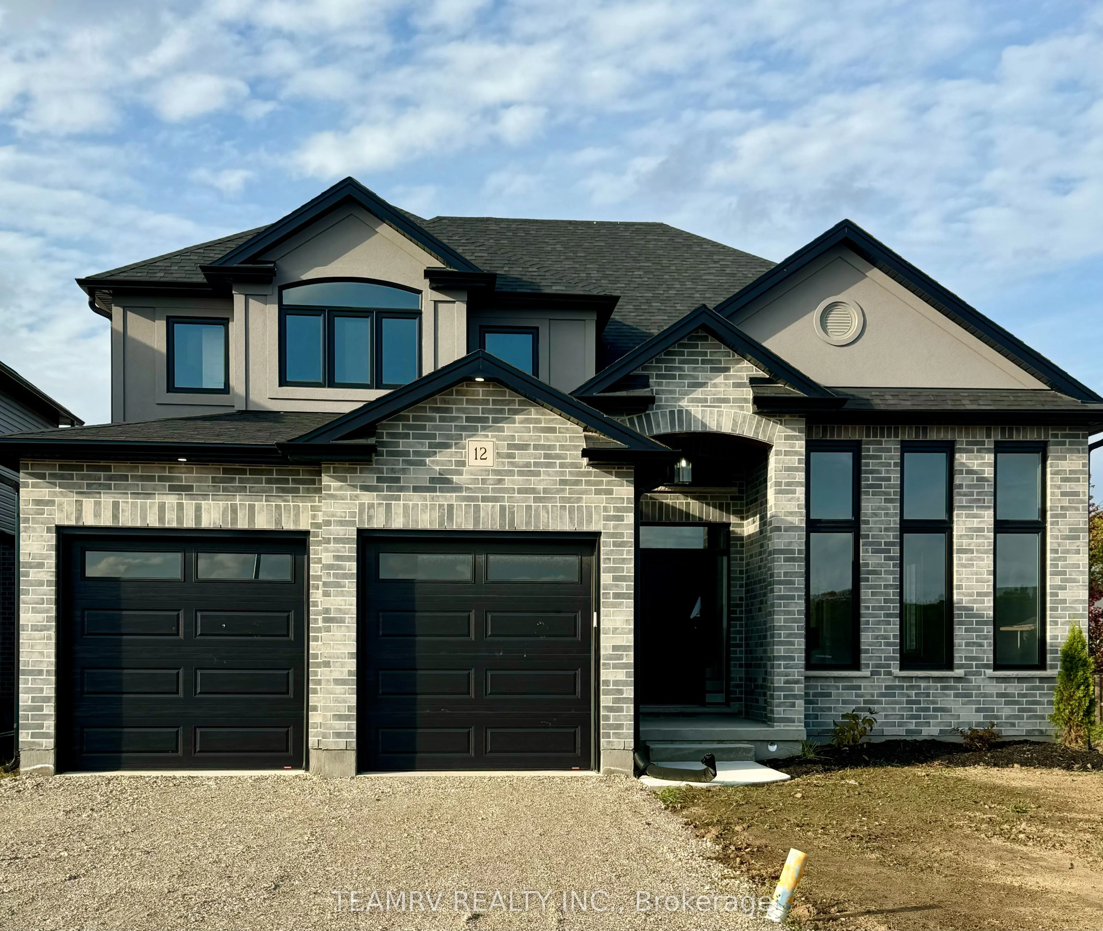 12 Sycamore Drive, Tillsonburg, On N4g 5s3