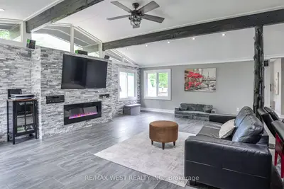 Detached in Seguin