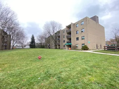 Condo Apartment in Chatham-Kent