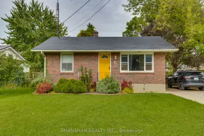 Detached in Warwick