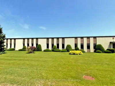 17 Airport Road, Brantford, ON N3T 5L7