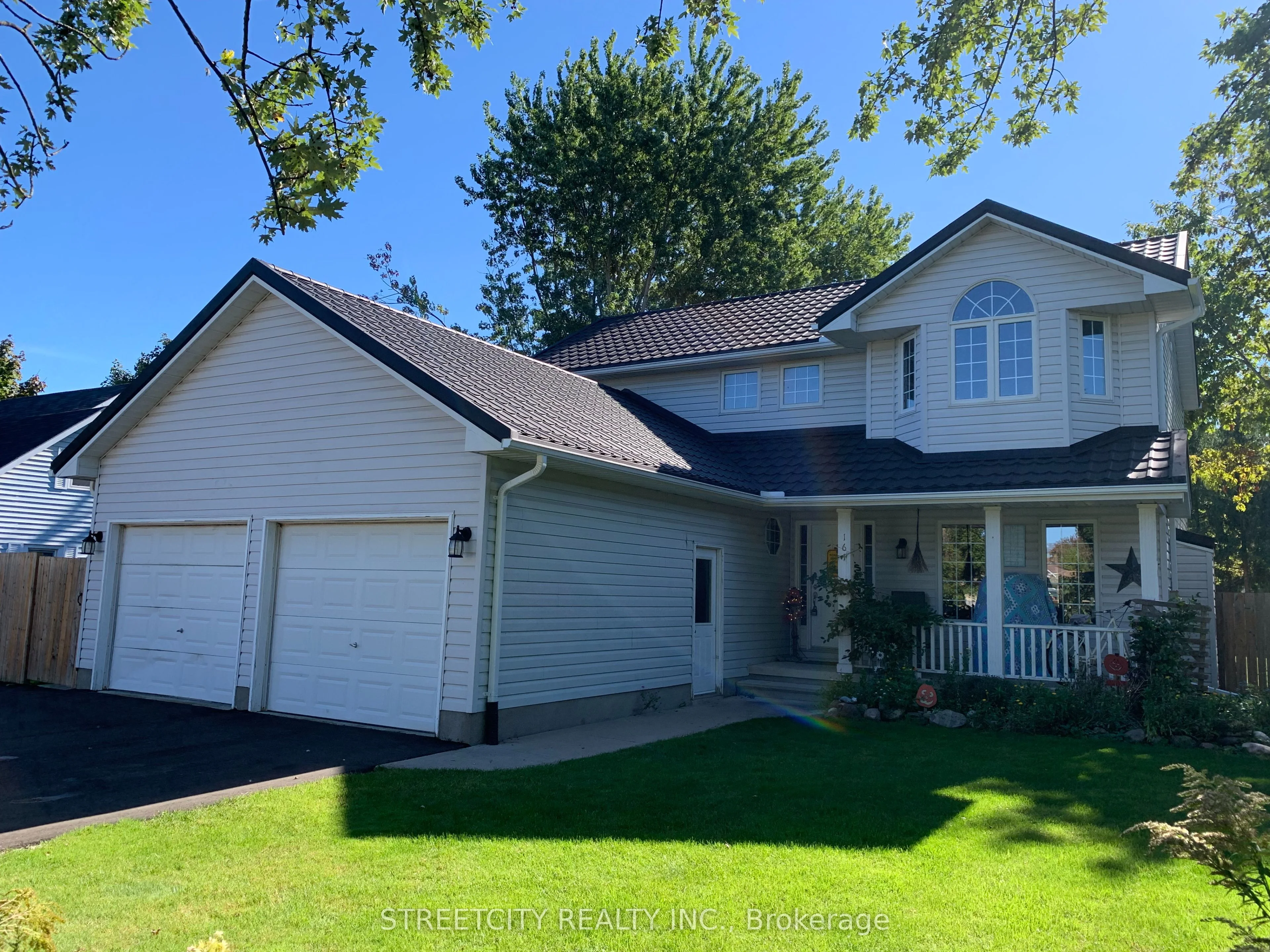 161 Roe Street, Southwest Middlesex, On N0l 1m0