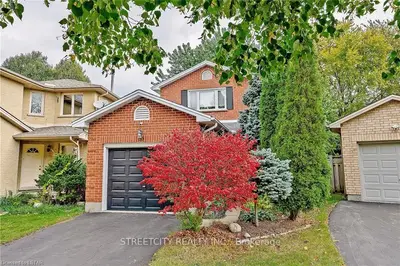 59 Southcott Court, London North, On N6g 4y6