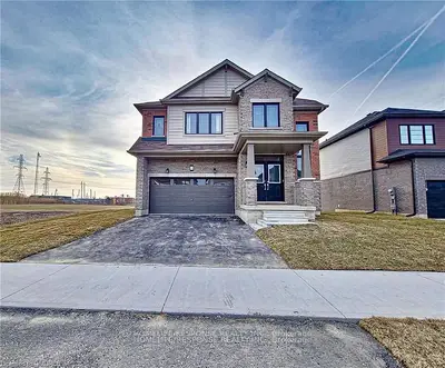 Detached in Thorold