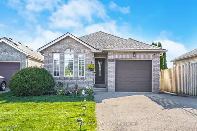 Detached in Brantford