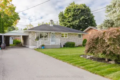 Detached in Woodstock