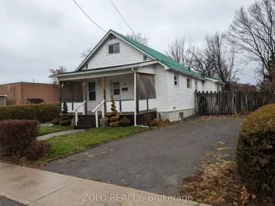 Detached in Belleville