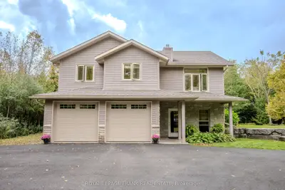 Detached in Trent Lakes