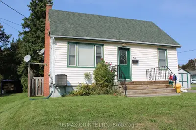 Detached in Belleville