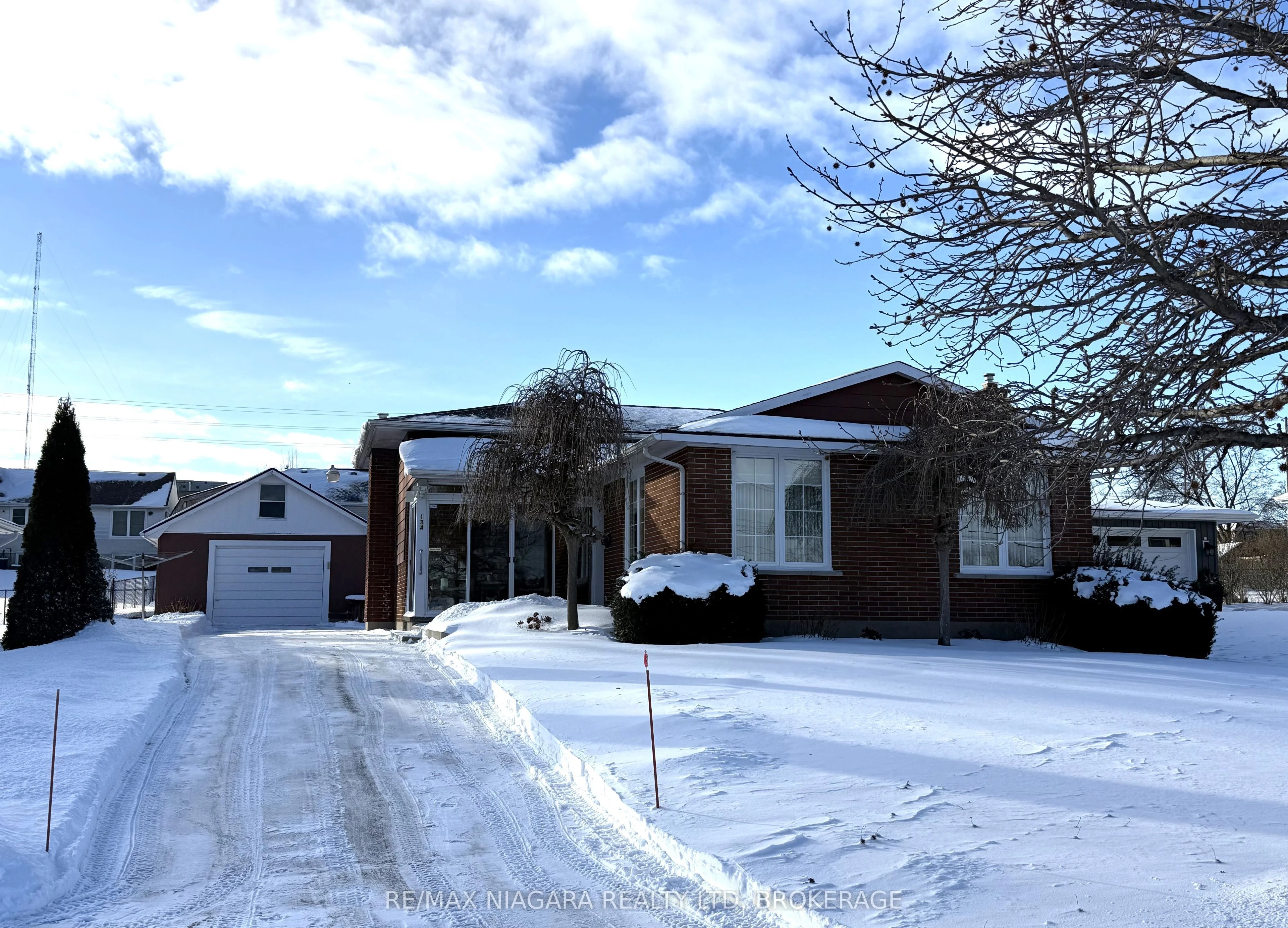 134 Champlain Drive N, Fort Erie, On L2a 1z8