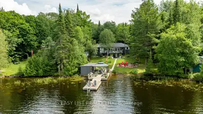 Detached in Perry