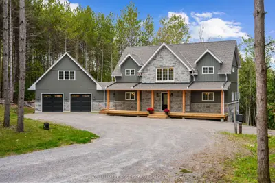 Detached in Hamilton Township