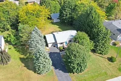 Detached in Middlesex Centre