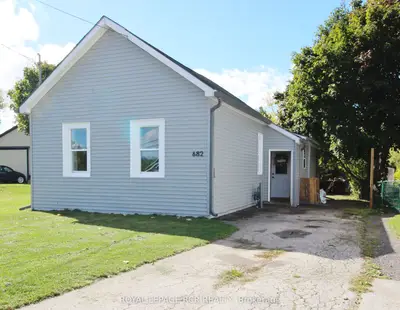 Detached in West Grey