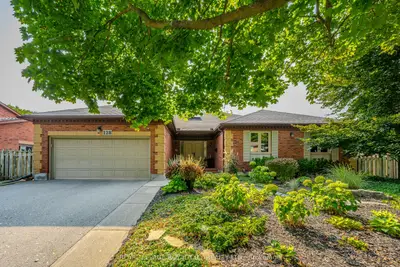 Detached in Guelph