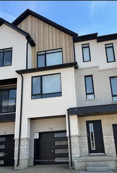 Att/Row/Townhouse in Brant