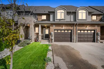 Att/Row/Townhouse in Hamilton