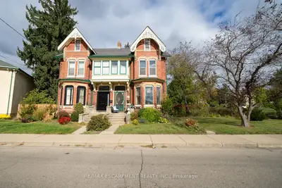 Semi-Detached in Brant