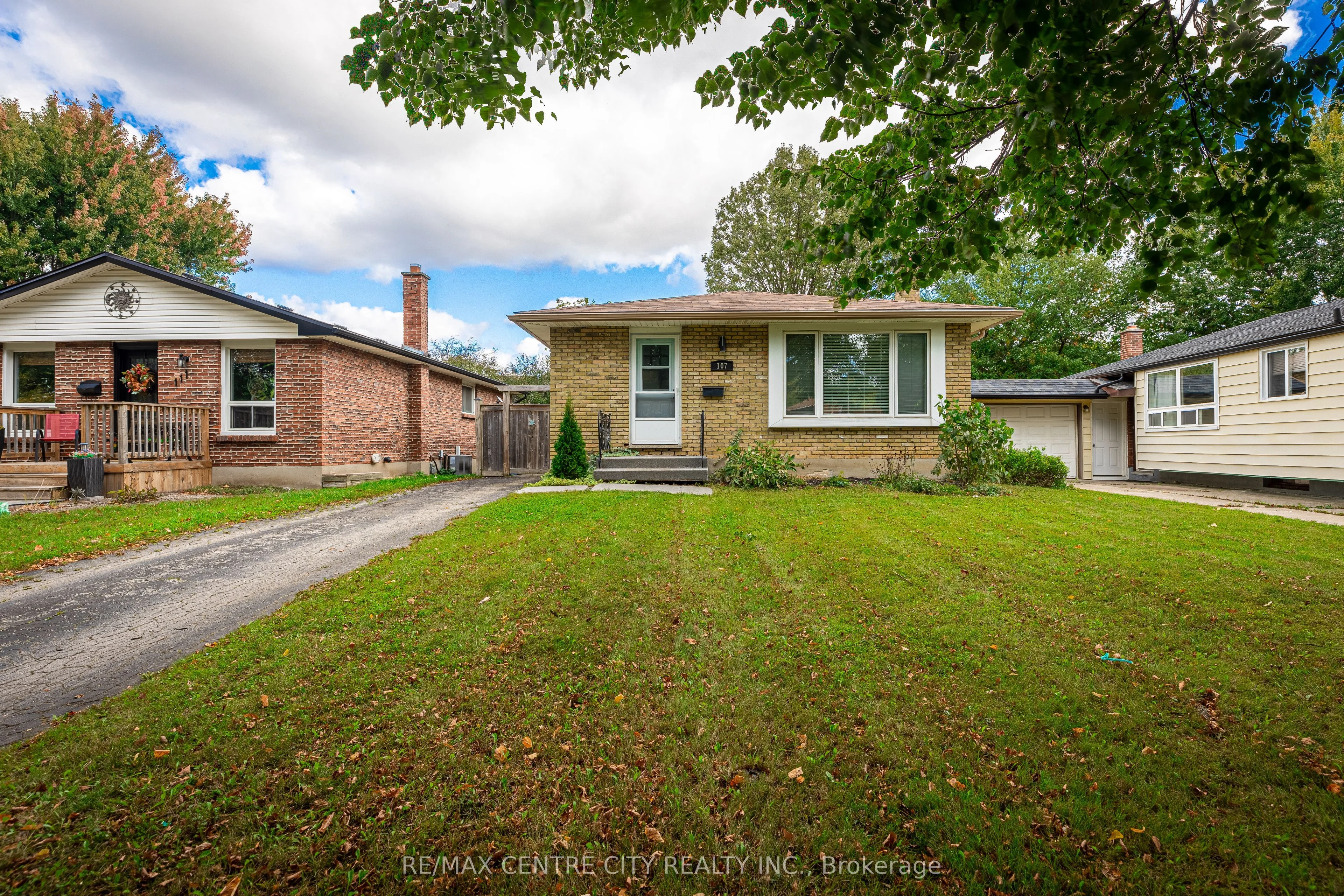 107 Kintail Crescent N, London South, On N6e 1j4