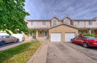 Att/Row/Townhouse in Kitchener